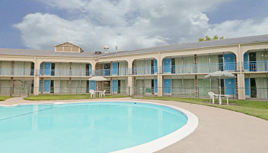 Americas Best Value Inn Manhattan Exterior foto